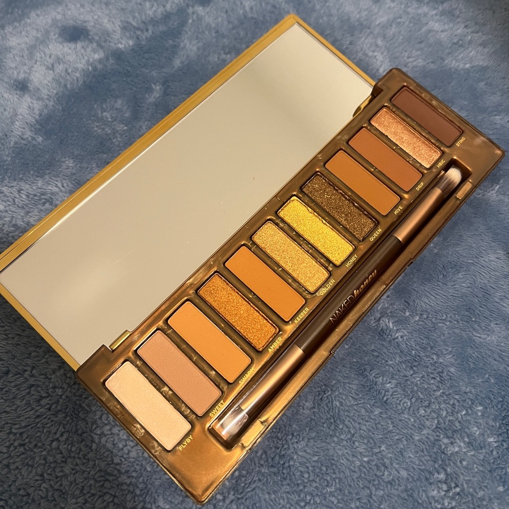 Urban Decay Golden Glow Eyeshadow Palette